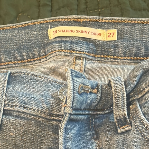 Levi’s 311 shaping skinny capris size 27 - Picture 2 of 6
